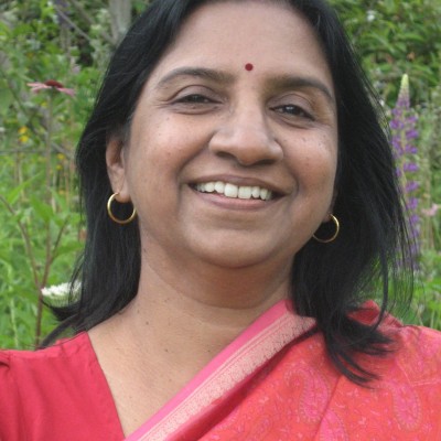 headshot of Sudha Soni