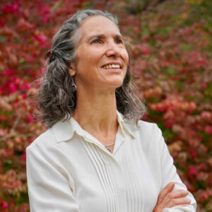 headshot of Edie Farwell