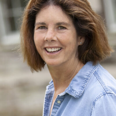 headshot of Laura Freeman